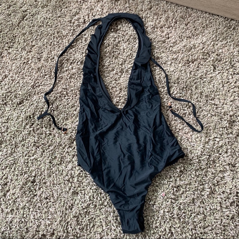 NWOT 6 Shore Road ruffle one piece swimsuit